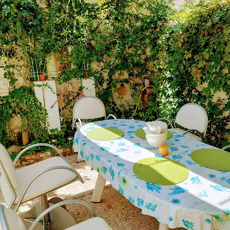 Chez L'homme Tranquille Apartment Arena Metato